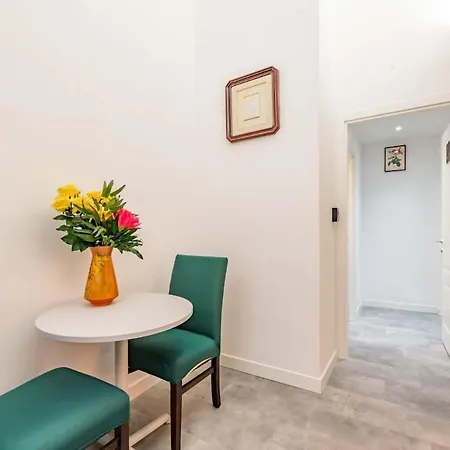 1 Eternal Residency Aparthotel Rom
